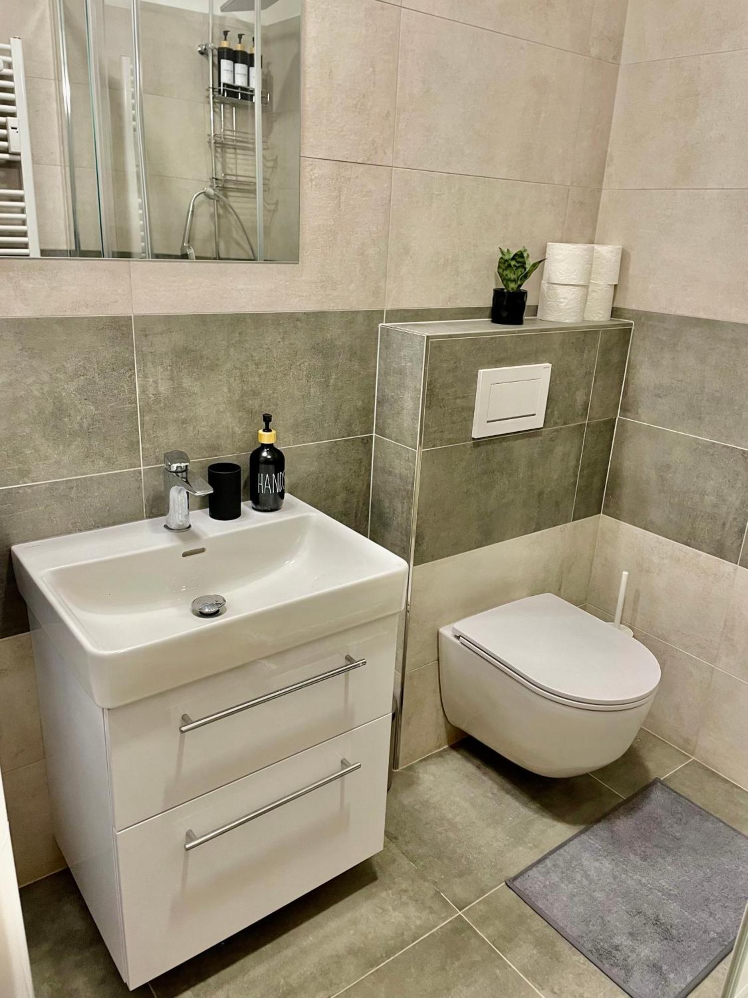 Apartment Navi- Modern Studio In Krkonose Foothills Stare Buky Εξωτερικό φωτογραφία